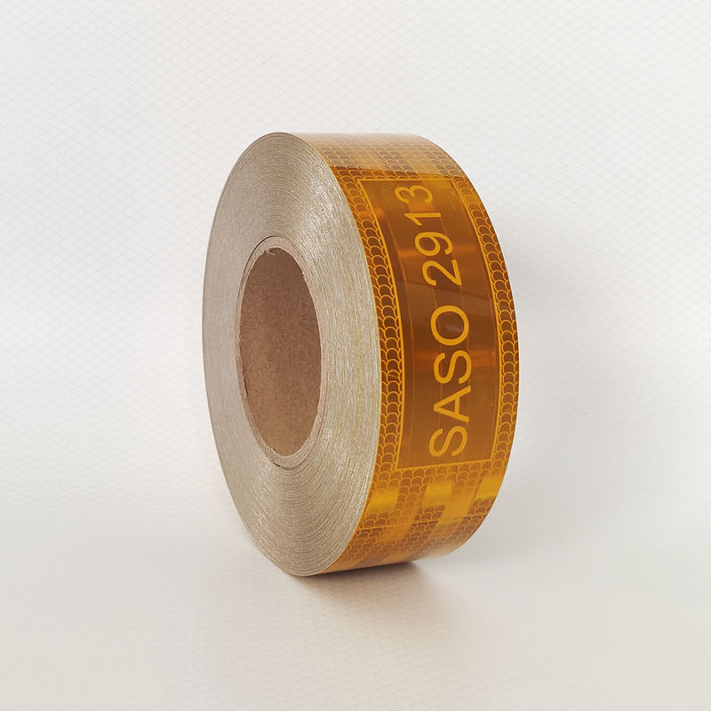 Arabische markt van Saoedi-Arabië Custom Pet Metalisatie 50mm Opvallend Hi Vis Geel Saso 2913 Reflectieve tape voor voertuigen Trucks Veiligheid