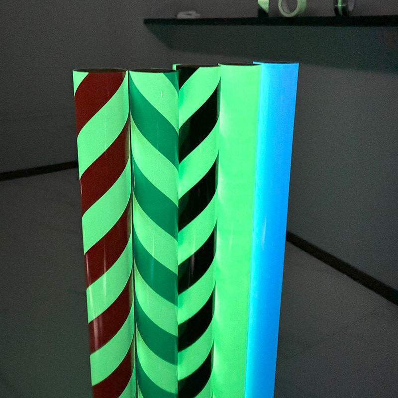 Zelfklevend PVC fotoluminescent afdrukbaar lichtgevend lichtgevend gloed in de donkere film voor decoratie