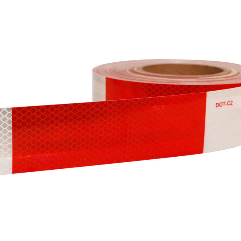 Hoge intensiteit reflecterend vinyl 10 jaar rood-wit dot-C2 reflecterend tape Conspicuity tape voor vrachtwagen
