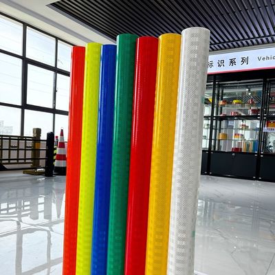 Goede prijs Industriële Premium Opvallende Reflecterende Folie Vinyl Rol voor Verkeersborden online