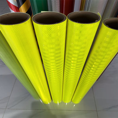 Goede prijs Hoogintensieve prismatische reflecterende folie voor digitale en zeefgedrukte fluorescerende voertuigveiligheidswaarschuwingen online