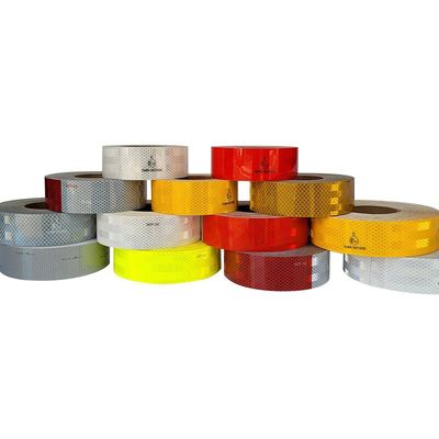 Goede prijs High Visibility ECE 104R Vehicle Reflective Tape Reflector Sticker voor vrachtwagen veiligheidsmarkering online