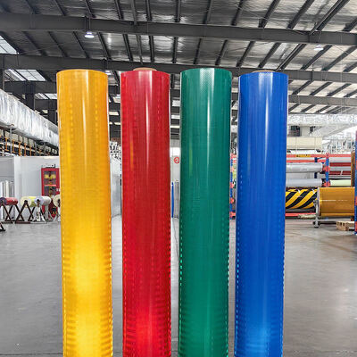 Goede prijs ASTM D4956 Type IV HIP Prismatische Reflecterende Folie met 10 Jaar Levensduur en Micro Prismatische Structuur voor Snelweg Verkeersborden online