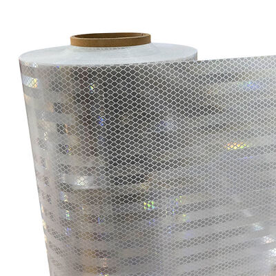 Goede prijs Witte hoge intensiteit prismatische reflecterende plaat met 10 jaar levensduur ASTM D4956 Type IV voor verkeersborden online