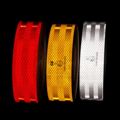 Goede prijs ECE R104-conforme reflecterende tape met microprismatische technologie voor 10 jaar voertuigveiligheid online